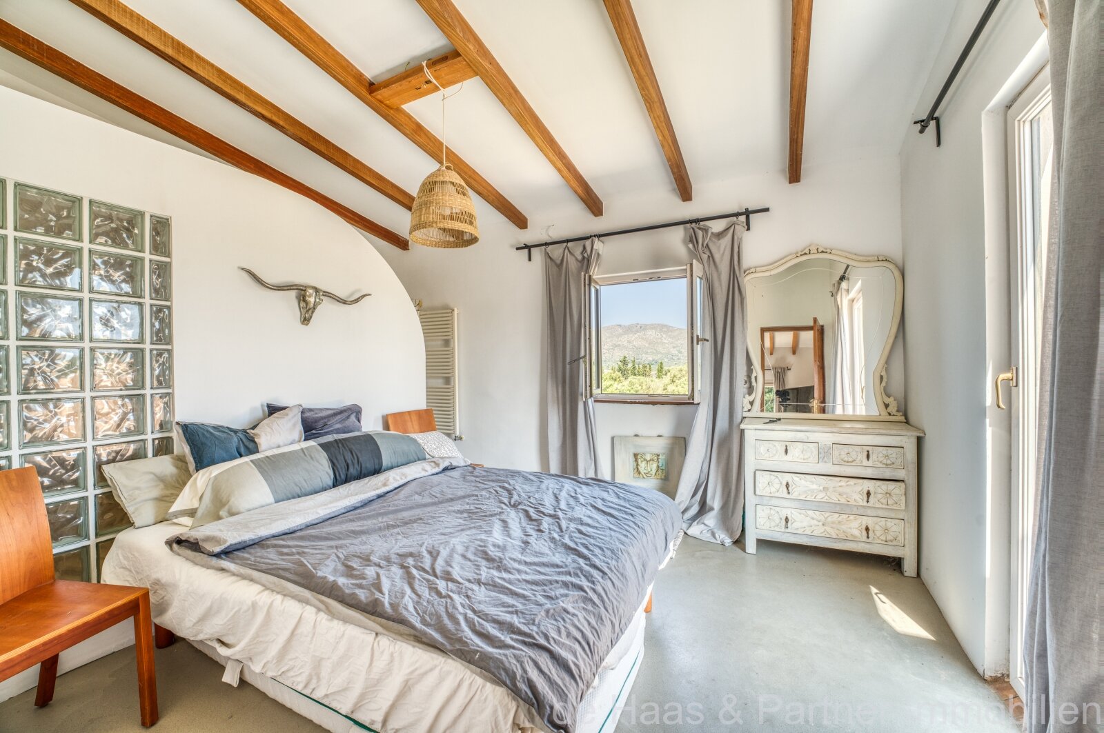 Finca señorial a poca distancia a pie del pueblo de Capdepera y con mucha privacidad