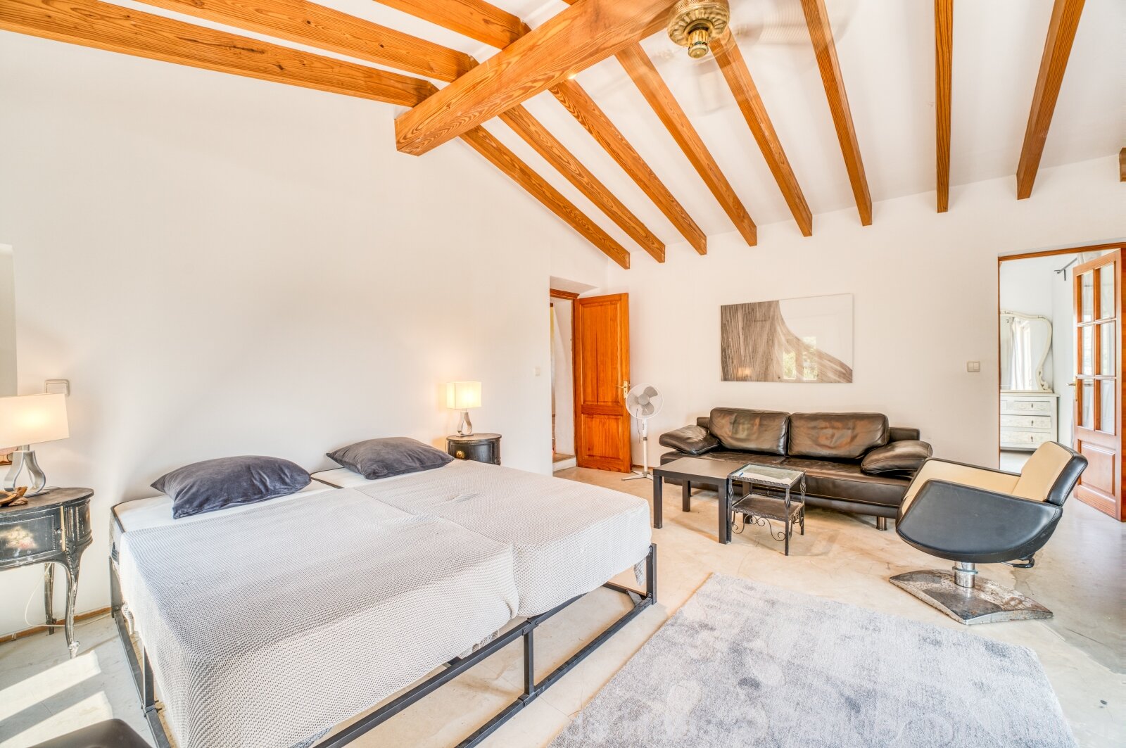 Finca señorial a poca distancia a pie del pueblo de Capdepera y con mucha privacidad