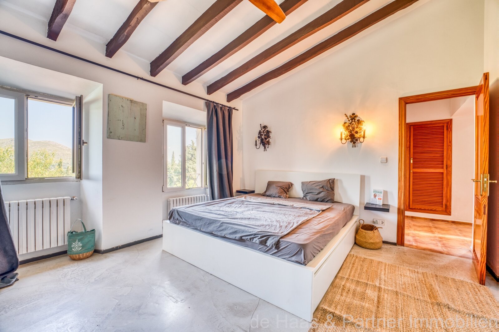 Finca señorial a poca distancia a pie del pueblo de Capdepera y con mucha privacidad