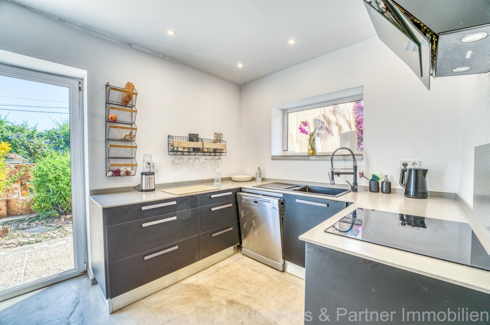 Finca señorial a poca distancia a pie del pueblo de Capdepera y con mucha privacidad