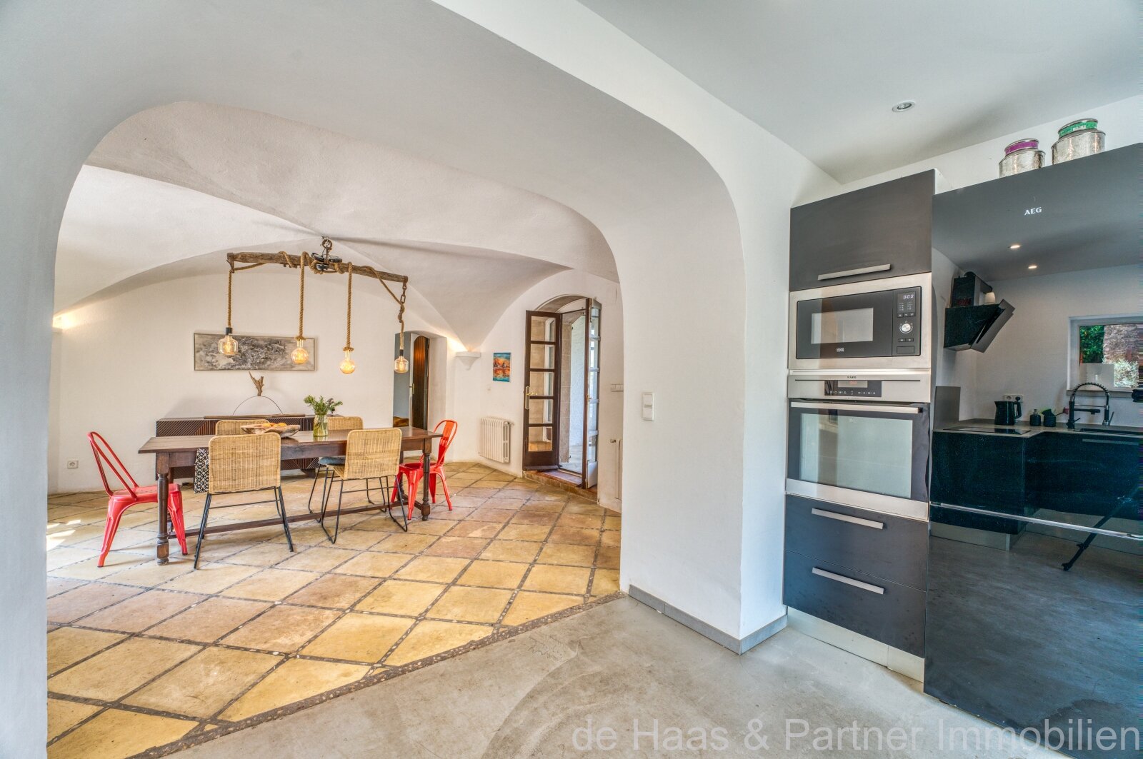 Finca señorial a poca distancia a pie del pueblo de Capdepera y con mucha privacidad