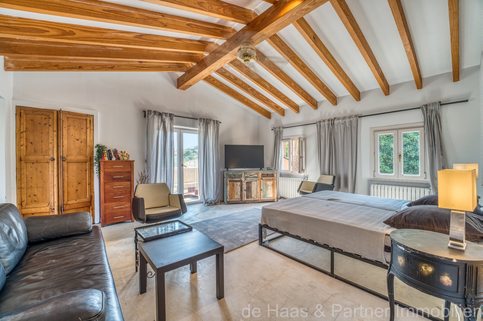 Finca señorial a poca distancia a pie del pueblo de Capdepera y con mucha privacidad