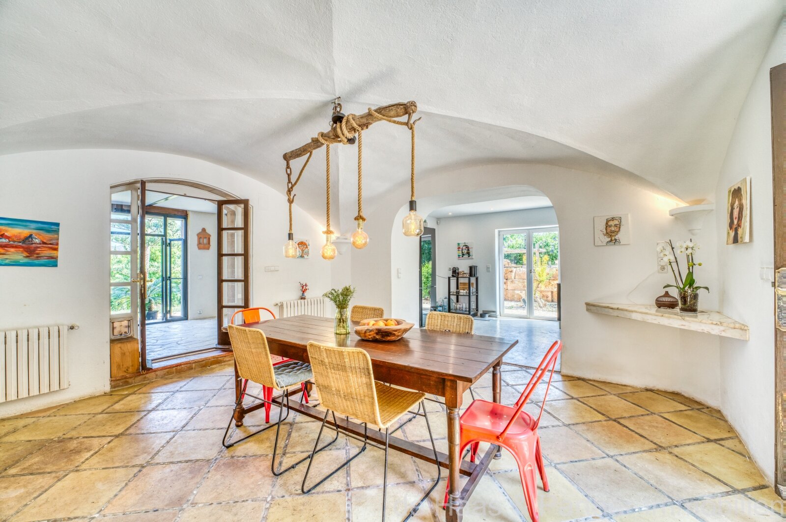 Finca señorial a poca distancia a pie del pueblo de Capdepera y con mucha privacidad