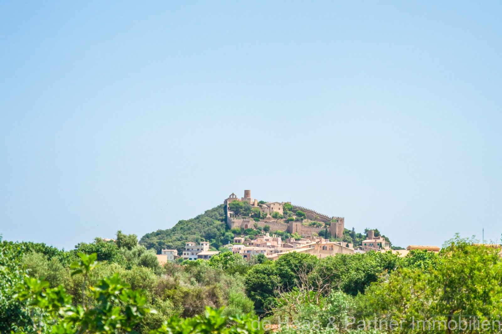 Finca señorial a poca distancia a pie del pueblo de Capdepera y con mucha privacidad