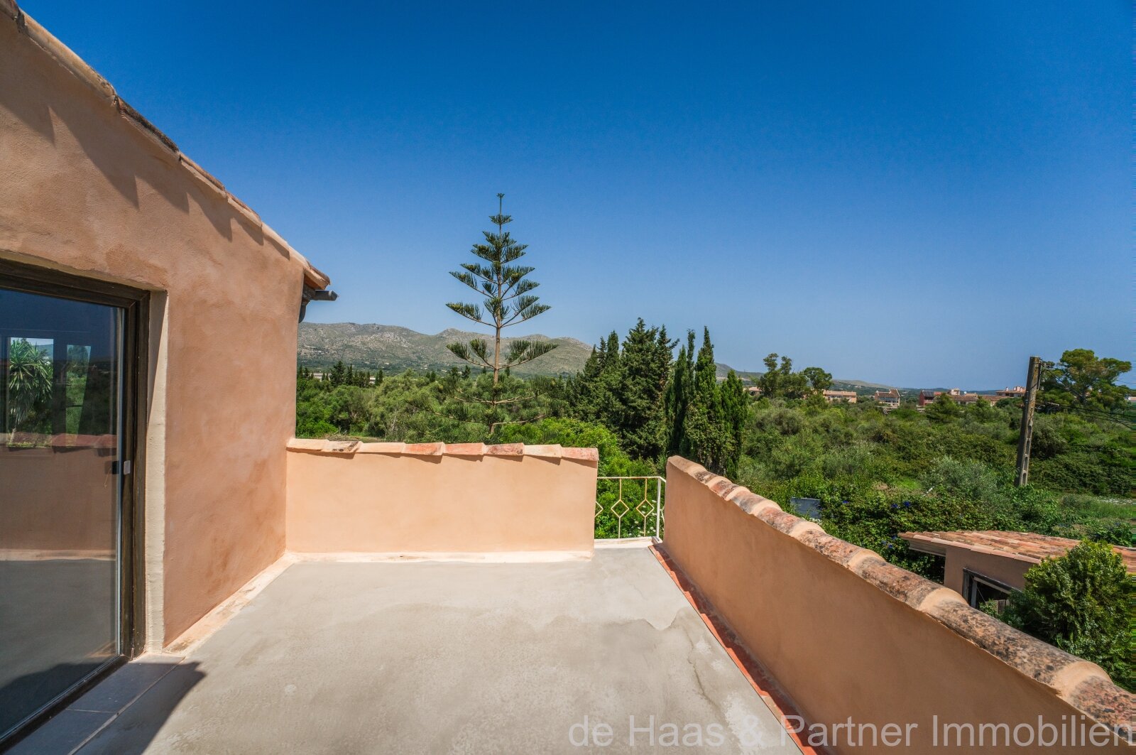 Finca señorial a poca distancia a pie del pueblo de Capdepera y con mucha privacidad