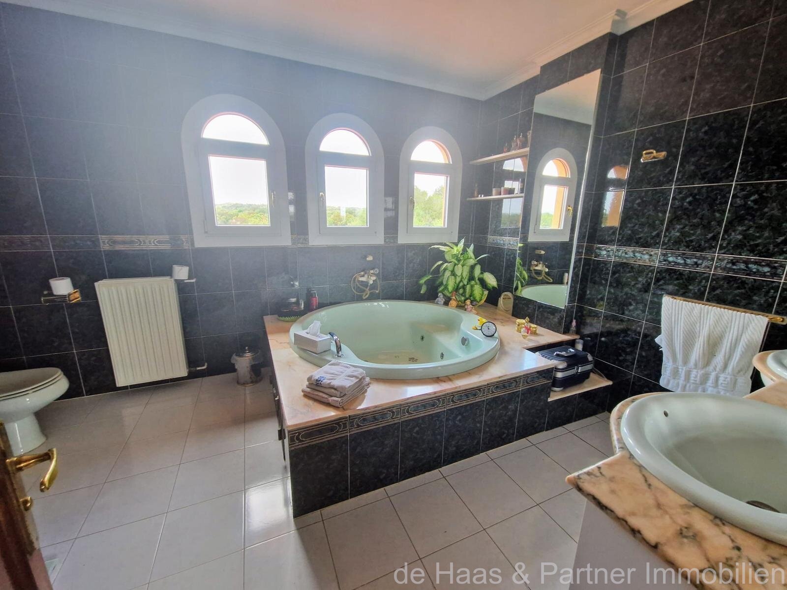 Villa rural a poca distancia del pueblo con gran piscina y vistas panorámicas